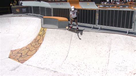 Jovem dribla deficiência e usa skate para jogar futebol: Globo Esporte MA | Fadinha do Skate se destaca na etapa ...