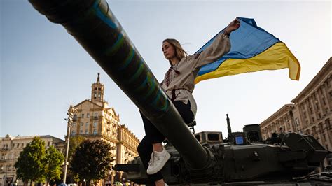 the mood of ukraine s independence day defiance the new york times