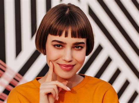 16 Best French Bob With Bangs For A Flattering Look Hairstylecamp