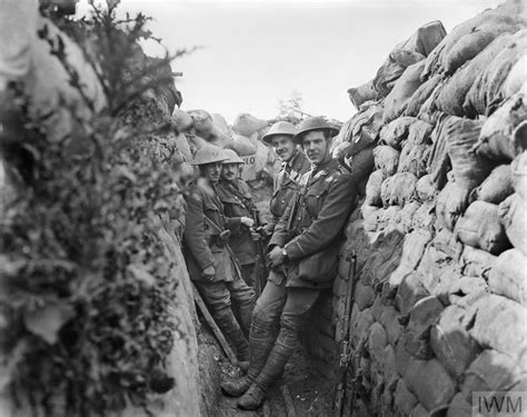 Ww1 Soldiers In Trenches