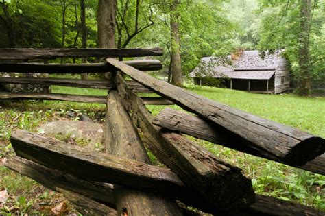 Split rail fences are perfect for property owners who want to fence off a large amount of property. 28 Split Rail Fence Ideas for Acreages and Private Homes