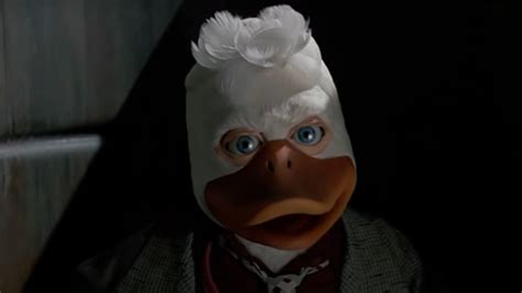 Lea Thompson Is Volunteering To Direct A Howard The Duck Remake