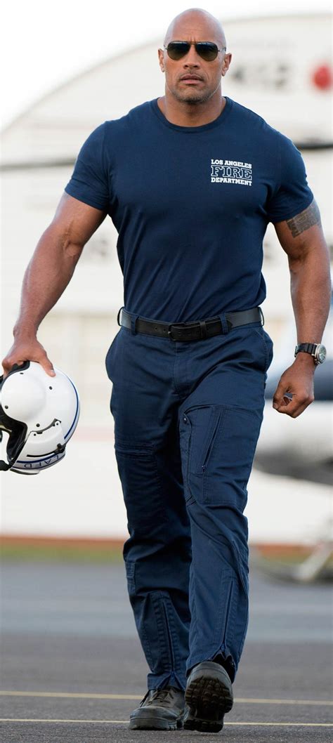 Dwayne johnson foto la montaña embrujada photocall en madrid. Dwayne Johnson foto San Andrés / 43 de 50