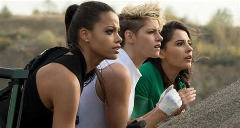 Charlie's angels is a 2019 american action comedy film directed and written by elizabeth banks. First trailer for Charlie's Angels reboot released ...