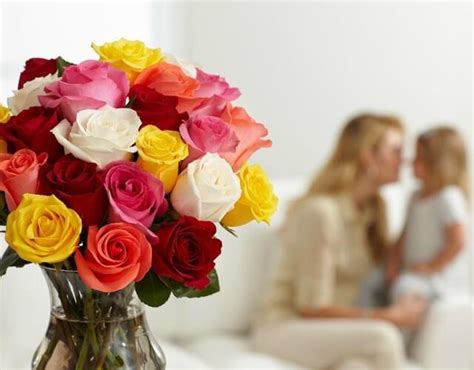 Las madres deben recibir cariño y amor durante todo el año, pero puedes aprovechar su día para llevarle rosas, dedicarle poemas dejando a un lado el plano religioso, el primer día de la madre fue celebrado por ana maría jarvis el 10 de mayo de 1980 en un iglesia. Día de la Madre: cuando se festeja en España - QueHowto.com