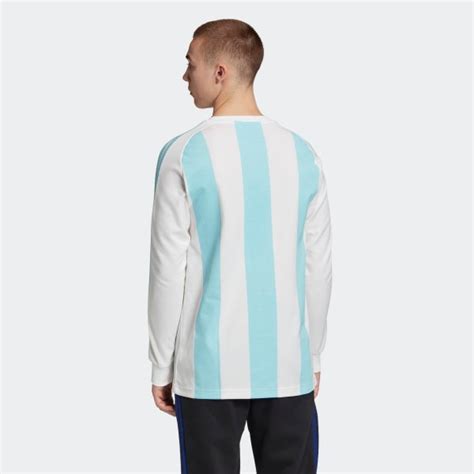 Armani volvió a dar positivo y está en duda para viajar a brasil, jugá a ser scaloni y armá la formación, todas las noticias de selección argentina están en tyc sports. Remera Algodón Adidas Selección Argentina Icon 2020 ...