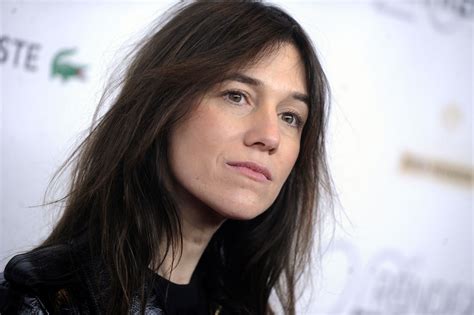Ее мать — знаменитая джейн биркин, а отец — шансонье серж генсбур. Charlotte Gainsbourg In Talks For Crime Thriller 'The ...