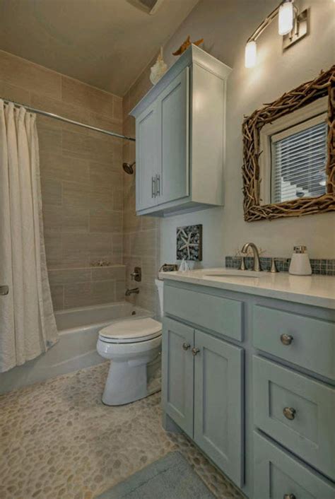 What Color Cabinets Go With Gray Walls In Bathroom - Small Bathroom With Grey Vanity