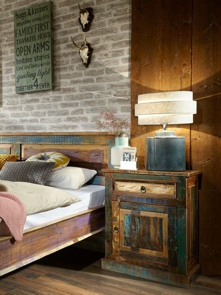 Camera da letto in stile industrial. Letto Industrial Old Camere da letto stile Industriale ...