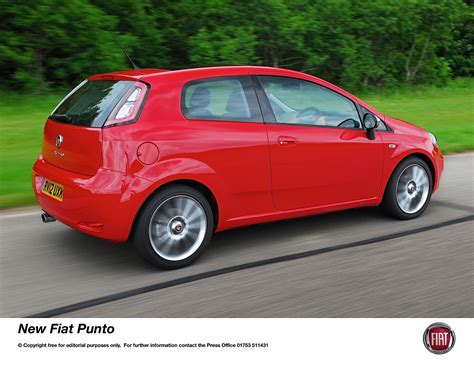 As of may 2013, nearly nine million units had been sold globally. FIAT Punto 5 Doors specs - 2012, 2013, 2014, 2015, 2016 ...