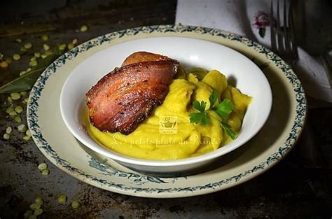La recette de base est très simple : La meilleure recette de Purée rustique de pois cassés au ...