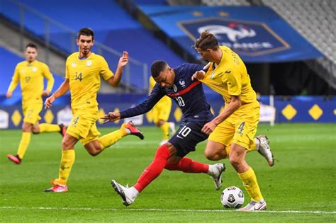 La majorité des calendriers sont vierges, et le format. Diaporama - Equipe de France : le calendrier complet des ...