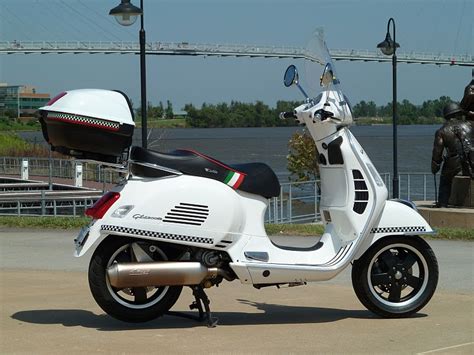 Vespa gts 300 ie super. Modern Vespa : 2010 White Vespa GTS 300 Super Omaha ...