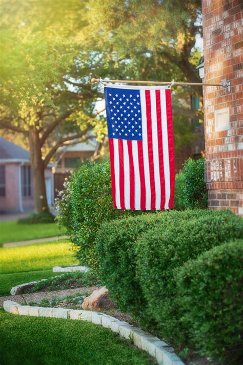 How To Hang Your Us Flag Vertically At Your Home