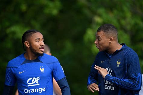 Kylian Mbappe S Brilliant Five Word Instagram Message To Christopher