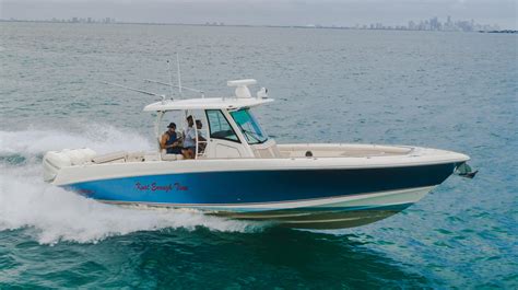 2018 Boston Whaler 35 Outrage Center Console For Sale Yachtworld