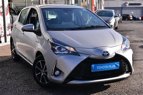 Nearly New YARIS TOYOTA 1.5 Hybrid Icon Tech 5dr CVT 2019 | Lookers