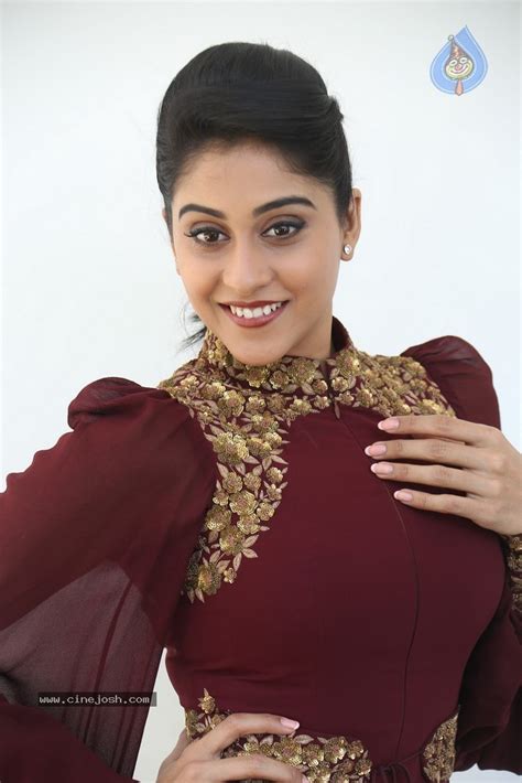 Regina Cassandra New Gallery Photo 68 Of 152