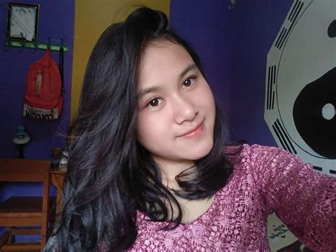 Jika untuk menggabungkan kata kerja biasanya artinya adalah lalu atau kemudian. wanita cantik muslimah wanita cantik kartun wanita cantik ...