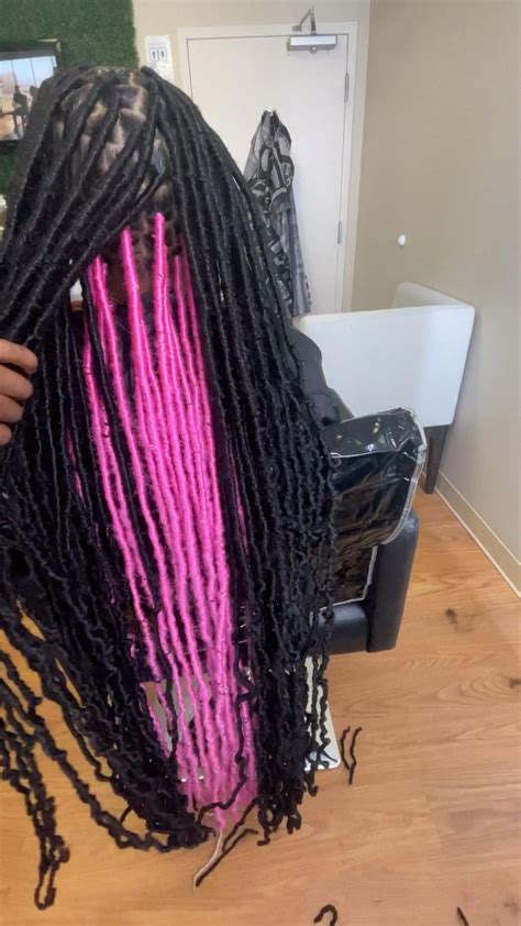 Soft Locs Pink Peek A Boo 💕 Butterfly Locs Pink Highlights 💕 Pink