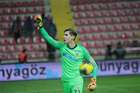 Kayserispor, veya sponsorluk anlaşması gereği hes kablo kayserispor, kayseri merkezli türk futbol kulübü. Silviu Lung milli takımı bıraktı - Kayseri Haberleri