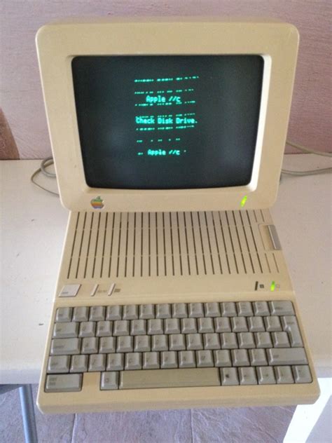Vintage Apple 2c Computer April 1984 Catawiki
