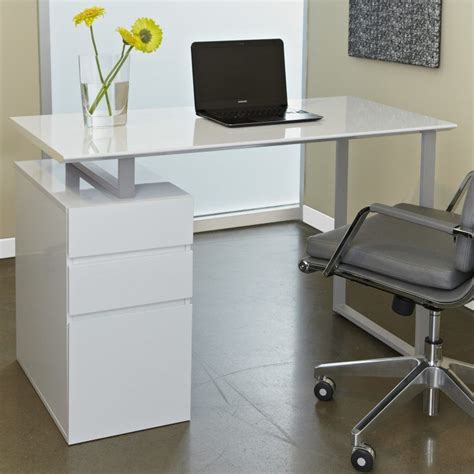 Productivity has never felt more comfortable. 20 Beautiful White Desk Designs For Your Office
