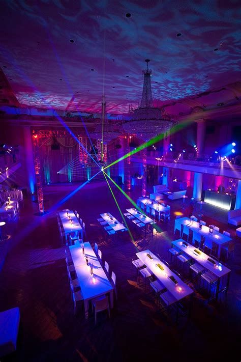 This creates a beam of light that reaches the ceiling and washes the walls with color. Color changing LED wall washing, intelligent lighting ...
