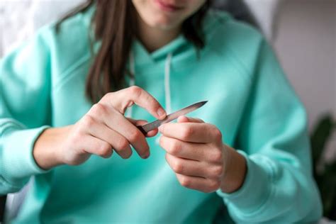 Peeling Nails What It Could Mean Best Health Canada