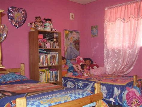 The pack includes a twin bed that also converts into a bunk bed, a nightstand with lamp, a storage chest, a teddy bear, and an area rug. Dora The Explorer - Themed Bedroom For Kid - Interior ...