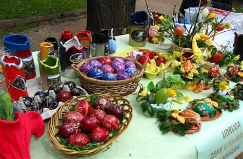 Nothing beats a bit of tradition, does it? Tornos News | Greek restaurants serving traditional Easter ...