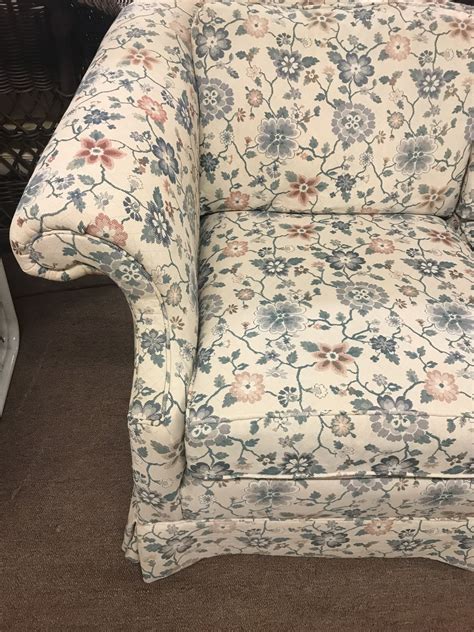 Broyhill Premier Floral Sofa Delmarva Furniture Consignment