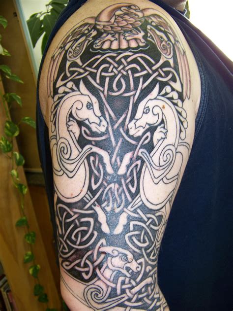 The celtic cross and the celtic knot are the most popular tattoos in this category. 53 Attractive Celtic Knot Tattoos For Your Shoulder