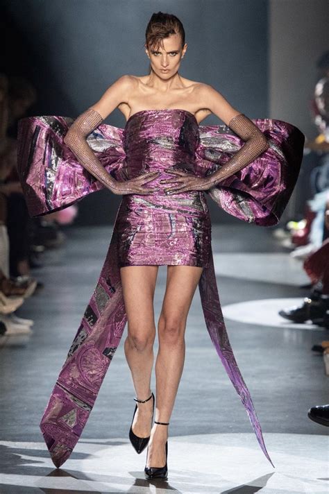 Pin By Ashlee Sara Jones On Purple Runway Fashion Couture Fall