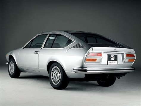 Vicino a casa tua e a prezzi davvero convenienti! ALFA ROMEO Alfetta GT - 1974, 1975, 1976, 1977, 1978, 1979 ...