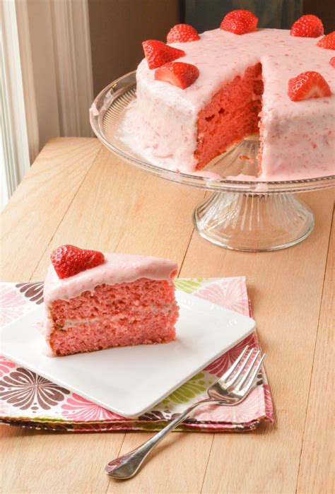Deliciously Fluffy Strawberry Cake