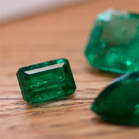 Natural Emeralds Emerald Grading And Certification Emerald Color Chart