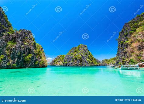 Blue Lagoon Coron Island Bay Palawan Stock Image Image Of Palawan