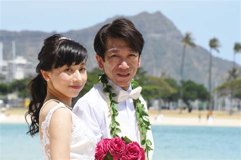 Honolulu Weddings Kenichi And Megumi At Ala Moana Beach