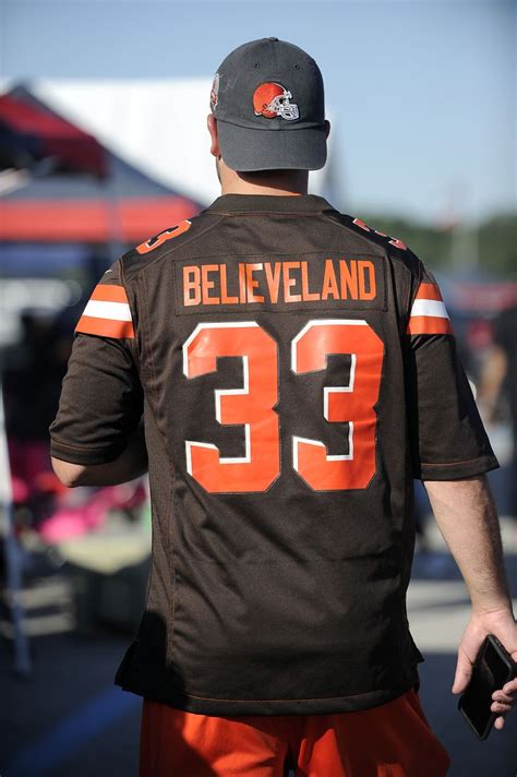 Browns Fans Know How To Dress In Nflfanstyle For Gameday Apsmith Football Nfl Fans