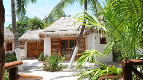 In thailand befindet sich dieses reizende ferienhaus mit pool, von dem aus sie ihre ausflüge in die umgebung starten und thailand als urlaubsort entdecken. Casa Blanca - Villa mieten in Yukatan, Holbox Island ...