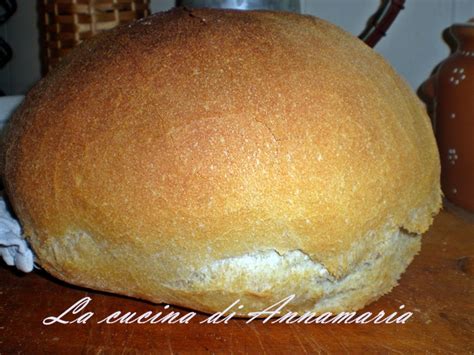 In questa esclusiva video lezione valeria e margherita simili spiegano come fare in casa il pane pugliese, una variante dalla mollica morbida racchiusa in una. pane pugliese fatto in casa, evento Giallo Zafferano ...