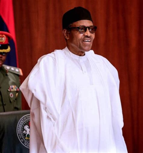 Muhammadu buhari (an haife shi a ranar 17 ga watan disamban shekara ta1942), ya kuma kasan ce tsohon soja ne mai ritaya, kuma ɗan siyasa. Muhammadu Buhari urged to reconsider stance on PIB ...