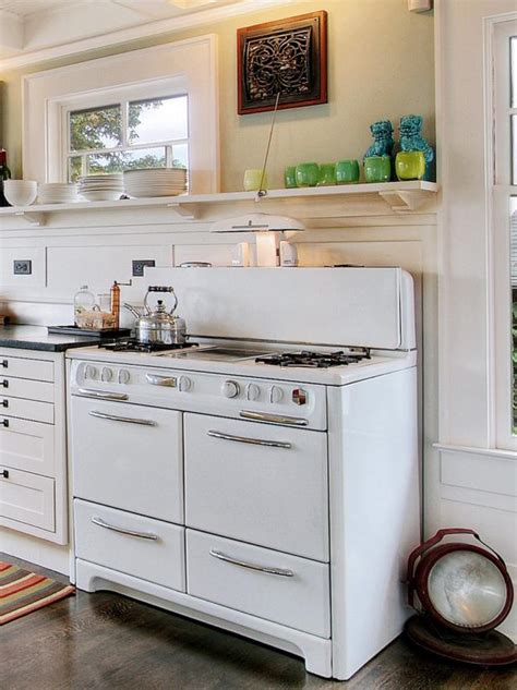 Furniture and all manner of a historical and architectural salvage inc deals in your kitchen island in appleton wi usa pieces from the exciting world of cabinets with helpful diy. Remodeling Your Kitchen With Salvaged Items | DIY