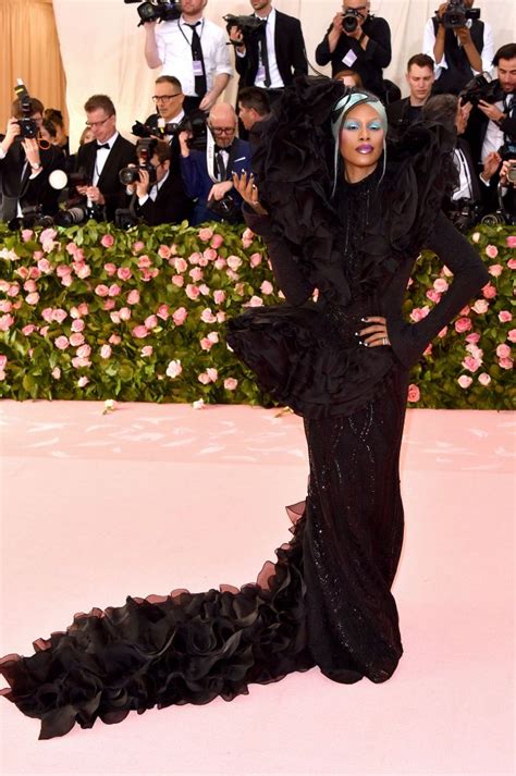 Photos The Best And Most Outrageous Outfits From The Met Gala Red