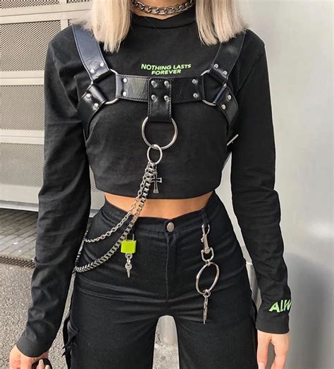 Would You Wear Her Fit Culturfemale Grunge Outfits Fashion