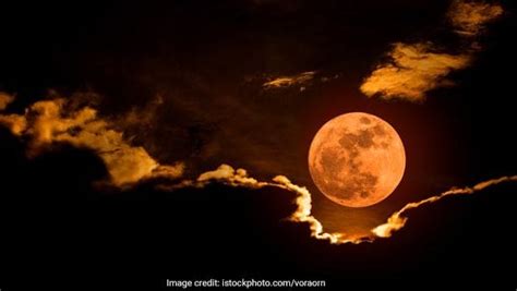 The sum of all earth's sunrises and sunsets are about to be projected onto the so for missions to the moon lunar eclipses have become engineering mileposts that have to be planned. First Lunar Eclipse 2021: जानें कब है साल का पहला ...