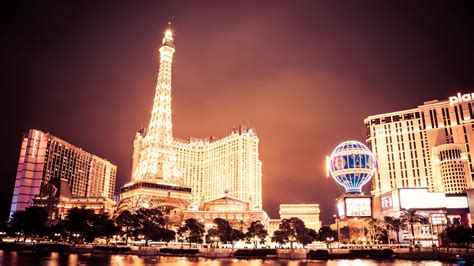 Download Paris Las Vegas With Dazzling Lights Wallpaper