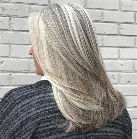 Coupe de cheveux femme 40 ans qui rajeunit
