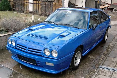 Oldtimer Opel Manta B CC GSI von 1986 mieten - 6587 | film-autos.com